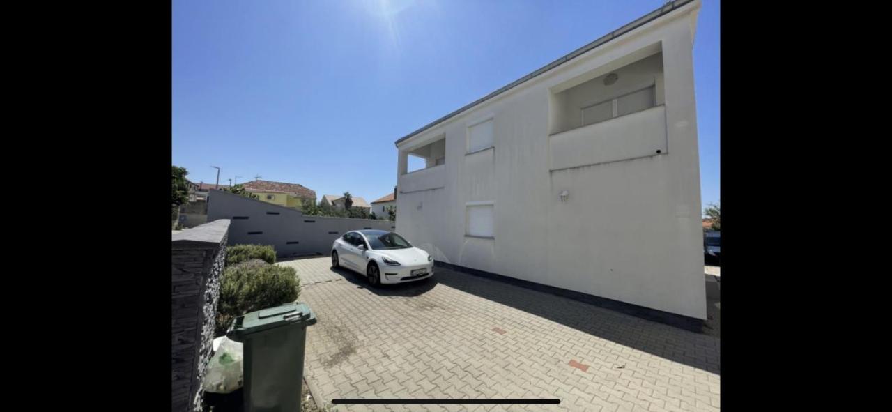 Apartmani Gavran Pirovac Exteriör bild