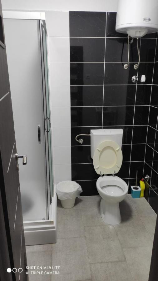 Apartmani Gavran Pirovac Exteriör bild