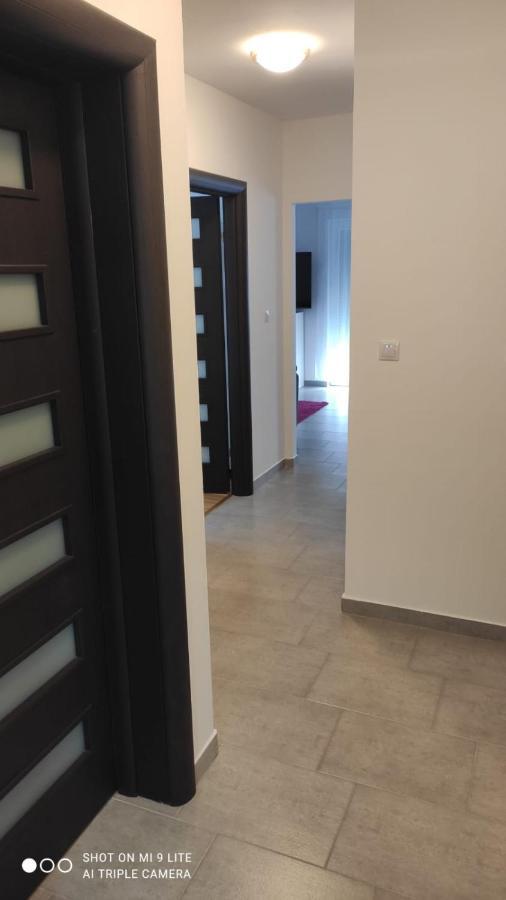 Apartmani Gavran Pirovac Exteriör bild