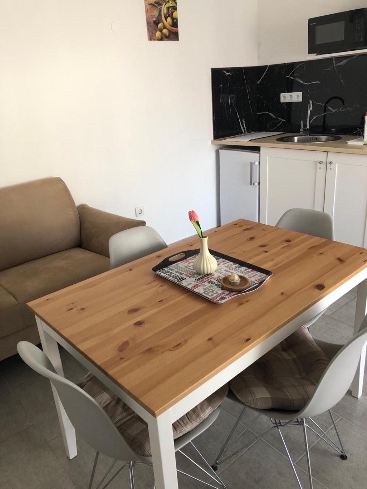 Apartmani Gavran Pirovac Exteriör bild